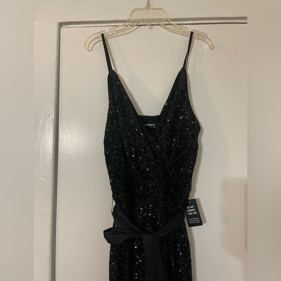 EXPRESS Sequin V-Neck Tie Waist Wide Leg Jumpsuit size Small NWT - Picture 5 of 13